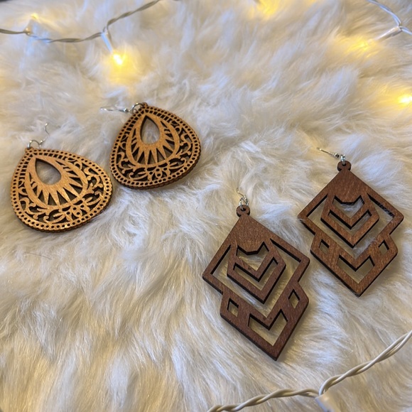 DaisyMaeDressin Jewelry - Natural Wood Earrings 2pk